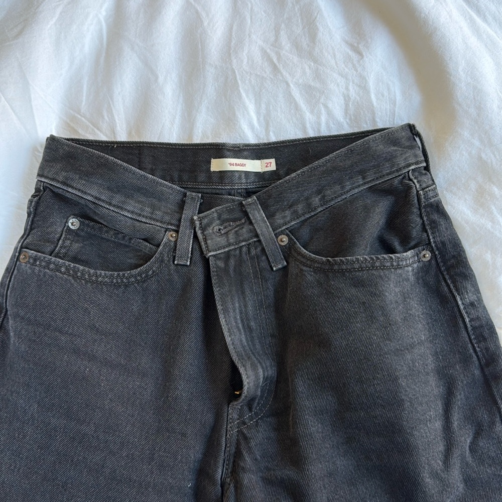 Black Levi’s ‘94 Baggy Jeans